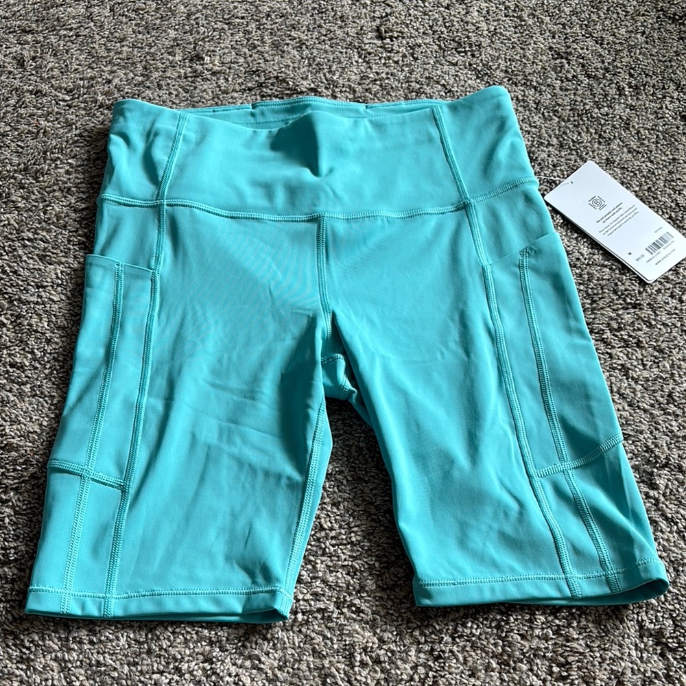 Athleta Ultimate Stash II Shorts NWT